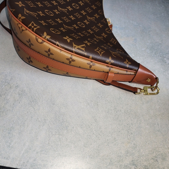 Louis vuitton reverse monogram Loop hobo - Picture 8 of 10